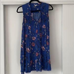 En Creme size small dress